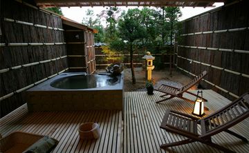 「高山の花扇」客室露天風呂