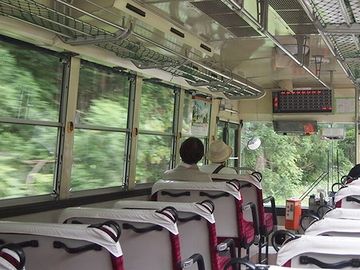 山に分け入ってく感じ