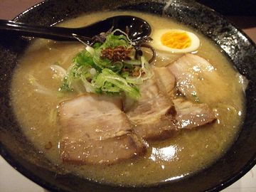 豚骨ラーメンとかは、白くない