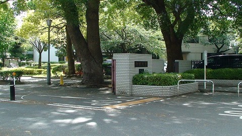 千葉大正門