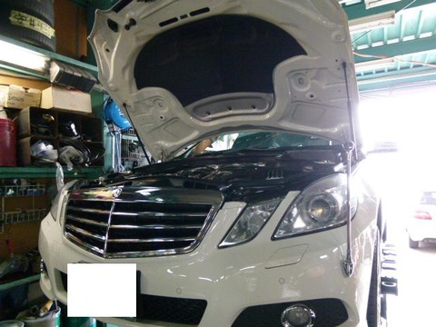 W212 E350T ブルーテック AVG 純正 トノカバー ブラック系