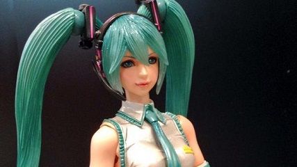 スクエニ野村哲也「ヴァリアント プレイアーツ改『初音ミク』」