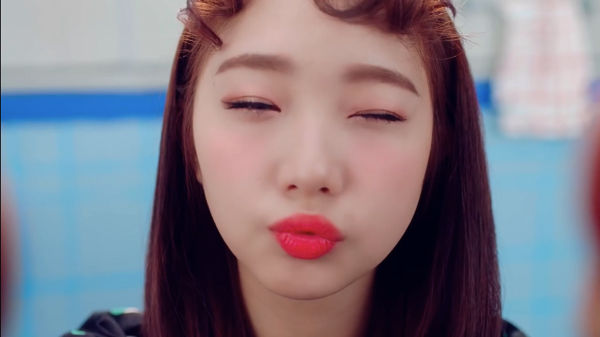 ヨジン