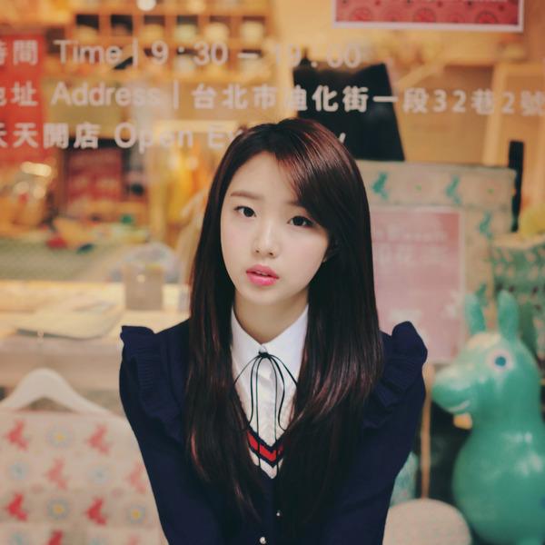 ヨジン