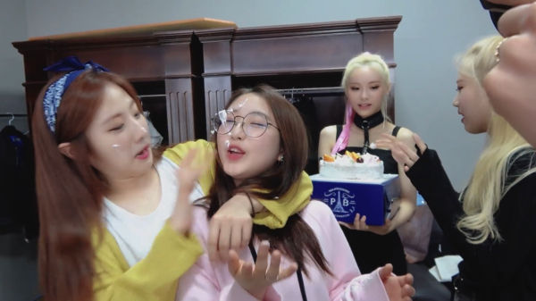 LOOΠΔ