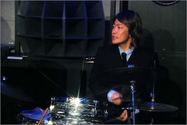 20110129_beatles tribute band_07