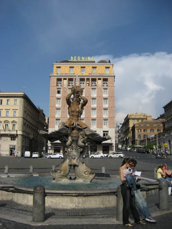 トリトーネの噴水(Fontana di Toritone)