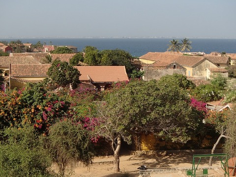 独立後のコミュニティに活用される植民地時代の文化遺産―セネガル・ゴレ島