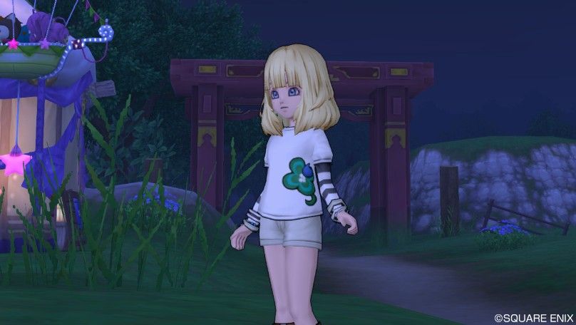 クローバーTシャツ