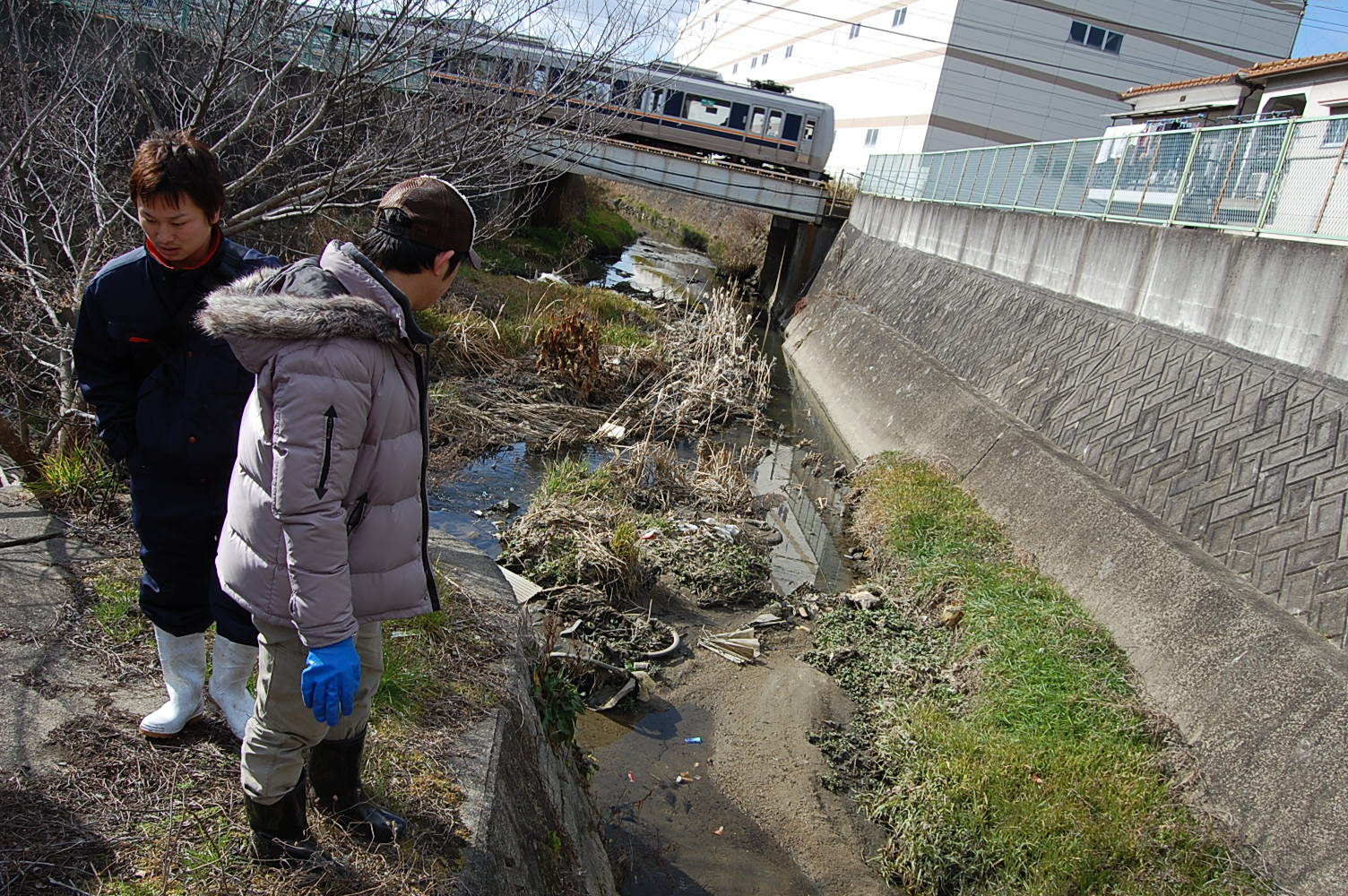 鍋田川のゴミの調査 | 不妊|鍼灸|大阪|卵子の質|鍼灸治療は三ツ川レディース鍼灸院