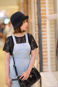 ショート帽子女の子