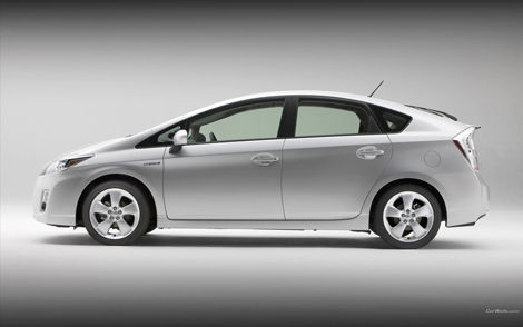 Toyota_prius_111_1920x1200