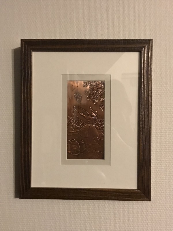 ブラジルの銅版レリーフ : 燃えるゴミは明日