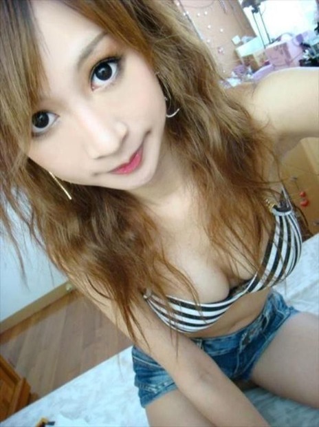 美女・美少女・人妻・OLが奴隷になりたいM男を募集中 (1)