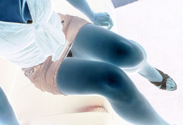 Japanese woman  bijo  upskirt  panty-shots (3)