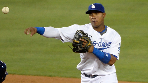 la-sp-dn-dodgers-option-arruebarrena-20140824