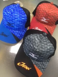 MI限定キャップ①