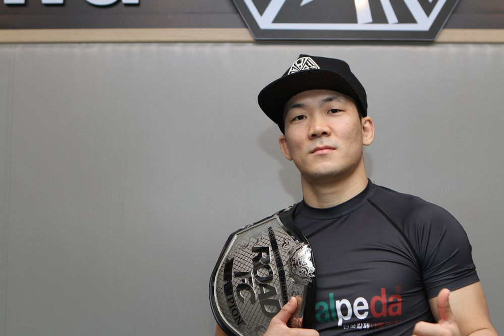 Interview Rfcバンタム級王者イ ギルウ 石渡選手と戦いたい Mmaplanet