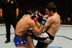 ufc87_07_florian_vs_huerta_012