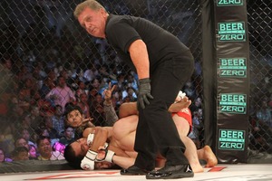 Tanaka vs Pitpitunge 01