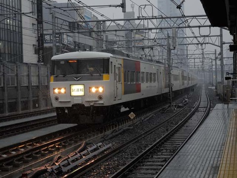 上野東京ライン試運転たけなわの一方で田町の急行線用未成高架橋解体 : モデラーな日々 とれいんスタッフブログ