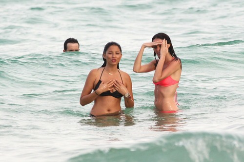 Nicole Trunfio + Jessica Gomes - bikini candids in Miami 09