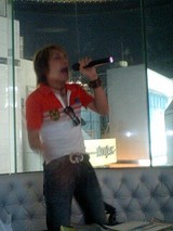 YOFFYさん熱唱!