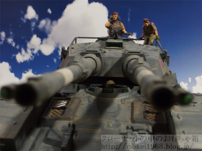 OLY08042_R