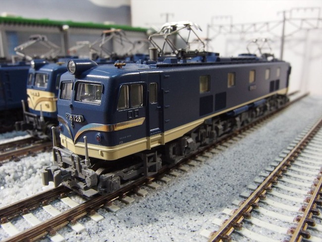 Yahoo!オークション - エンドウ-9002 EF58青+24系寝台客車