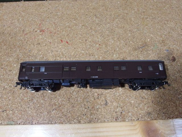 Nゲージ鉄道模型 KATO マニ36(スハ32改造) 電球色テープLED室内灯を
