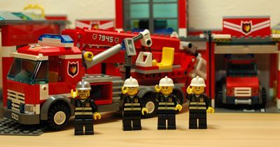 LEGO 消防士記念撮影_R