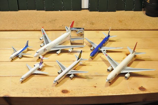ダイキャスト製 飛行機模型 1/400の大きさについて クローゼットの中のおもちゃ箱