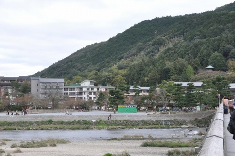 D74738r
