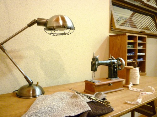 Desk lamp