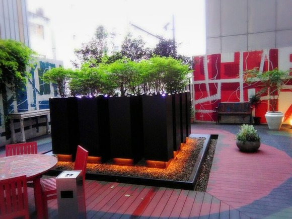 18-06-12-00-23-40-576_deco