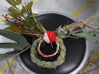 平尾先生の藁飾り