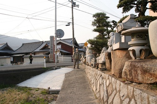IMG_0565 石の町 牟礼