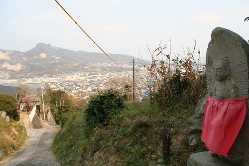 IMG_0507 五剣山と地蔵さん