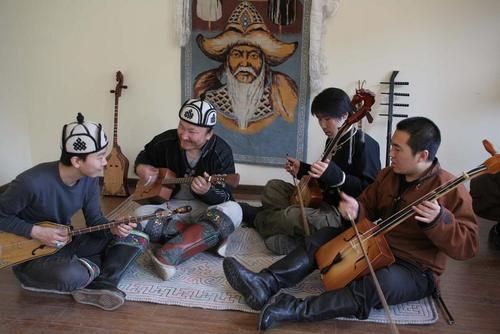 Hanggai+2