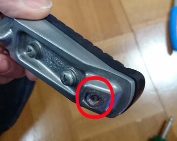 折れたやつです 折れたネジを抜くのは意外と大変な件。 : この道ひとすぢ