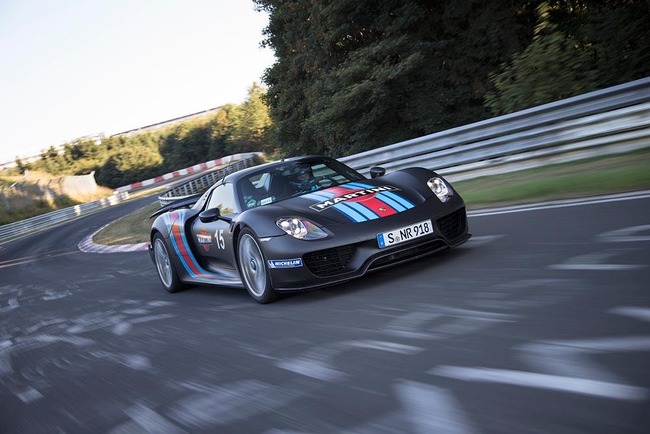 Porsche-918-Spyder-on-the-Nurburgring-2