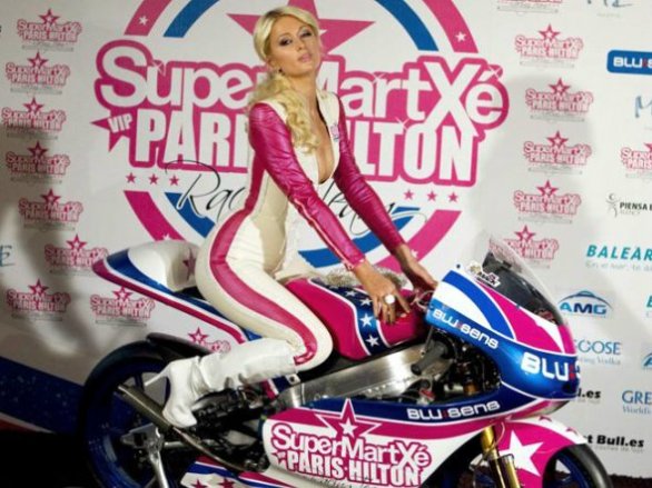 paris_hilton_team_125cc_2011