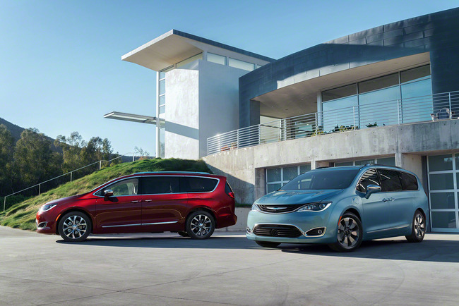 002-chrysler-pacifica-1