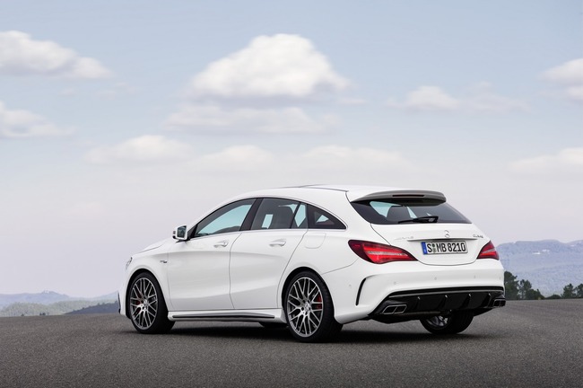 2017-Mercedes-CLA-11