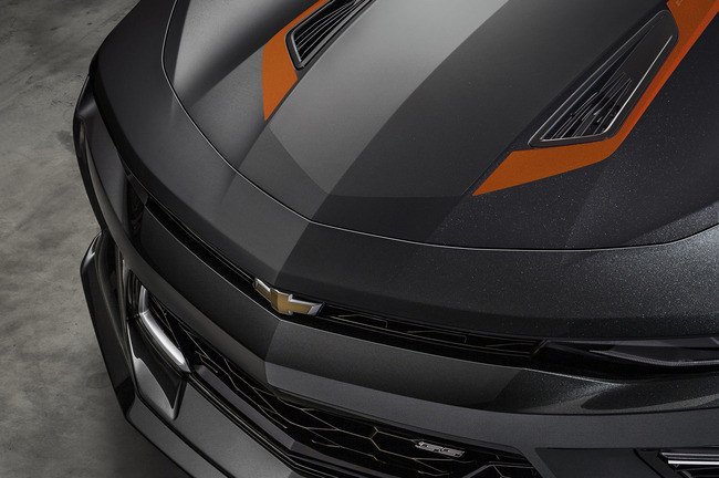 2016_Chevrolet-Camaro-50th-Anniversary_04