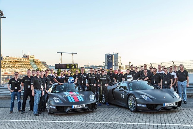 Porsche-918-Spyder-on-the-Nurburgring-4