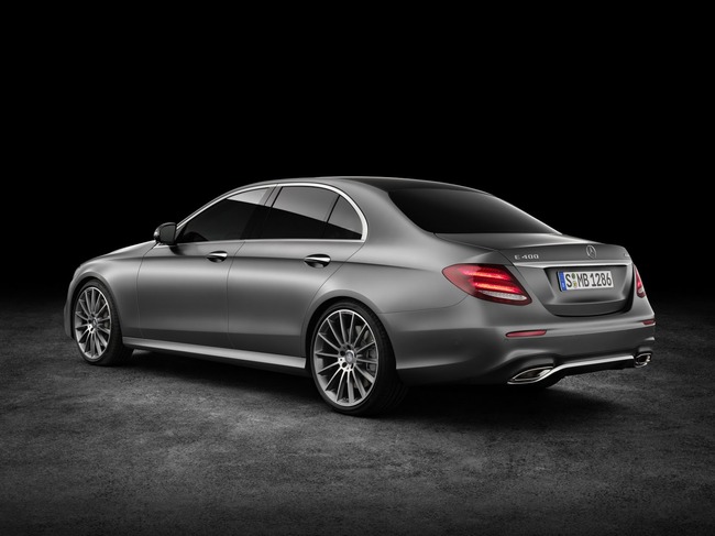 2017-Mercedes-Benz-E-Class-49