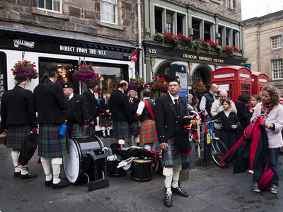bagpipers02