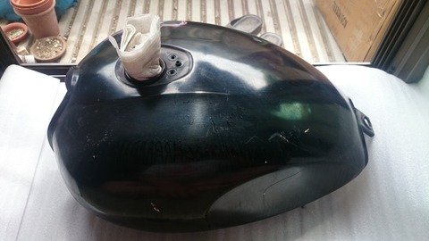 バイク カスタム】タンクを手に入れた【KAWASAKI 250TR】 : のんびり
