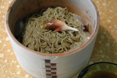 ギバサ麺入りおひつ